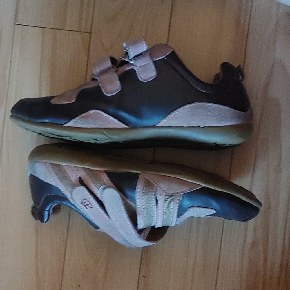 Shoes - Picture 2 of 2